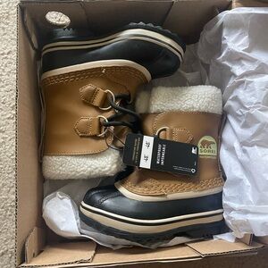 Sorel Tan and Black Waterproof Boots NWT